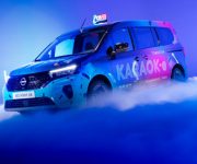 Aperte o cinto e cante com a Nissan Townstar Karaok-e