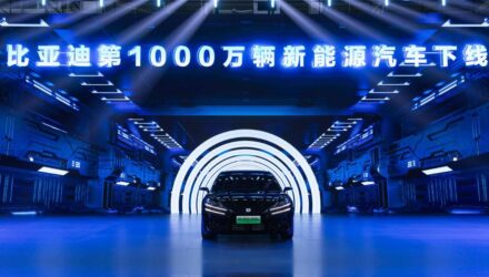 BYD atinge a produção de 10 milhões de viaturas movidas a novas energias no seu 30.º aniversário